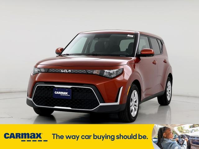 2023 kia soul lx