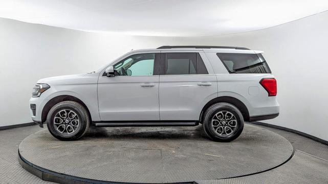 2022 ford expedition xlt