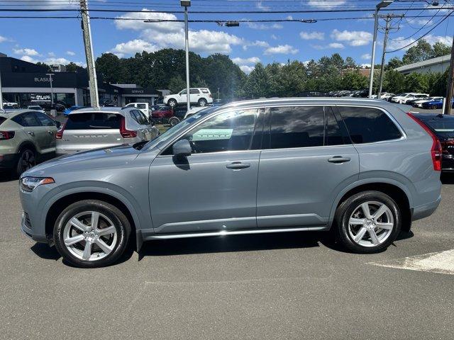 2021 volvo xc90 momentum