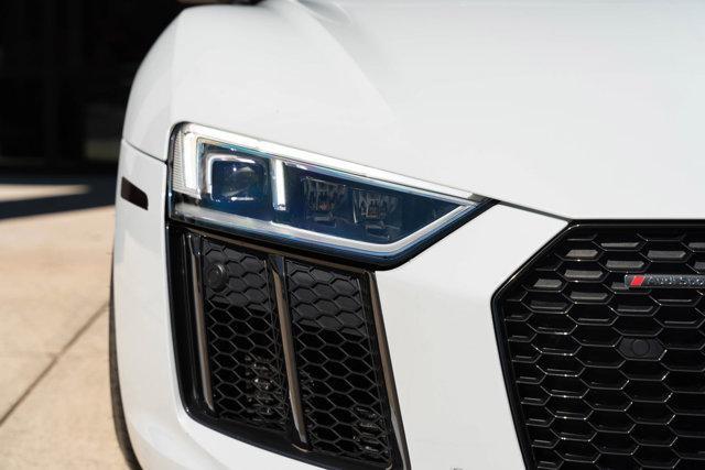 2017 audi r8 5.2 v10 plus