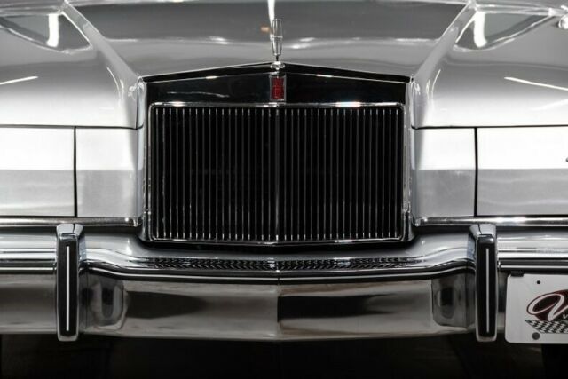 silver luxury limited. 30,927 mile survivor, mint!
