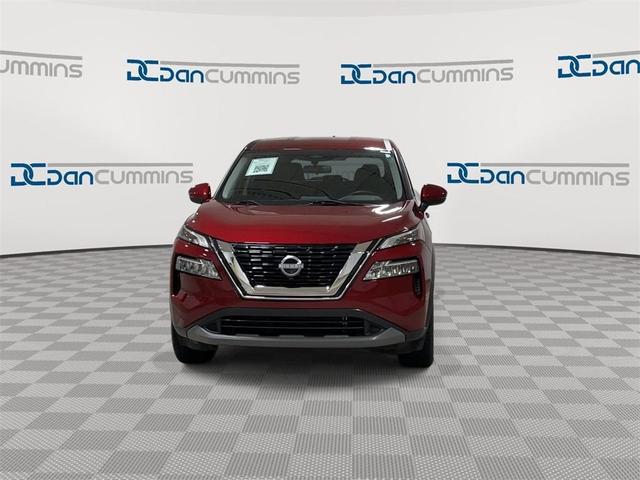 2022 nissan rogue sv