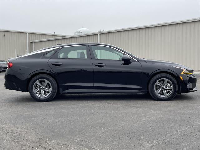 2022 kia k5 lxs