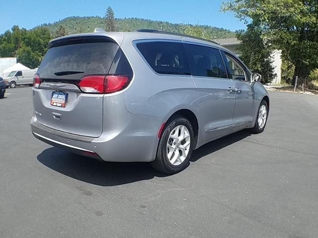 used 2017 chrysler pacifica touring-l grants pass, or 97526 for sale in grants pass, oregon