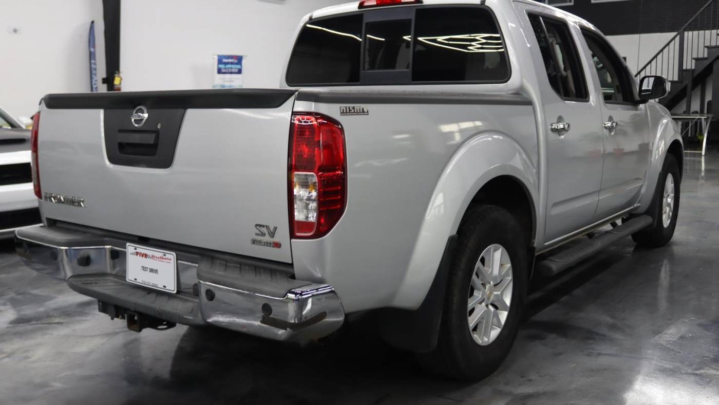 2018 nissan frontier sv
