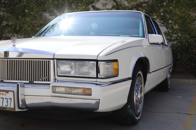1989 cadillac fleetwood single owner(clean title)