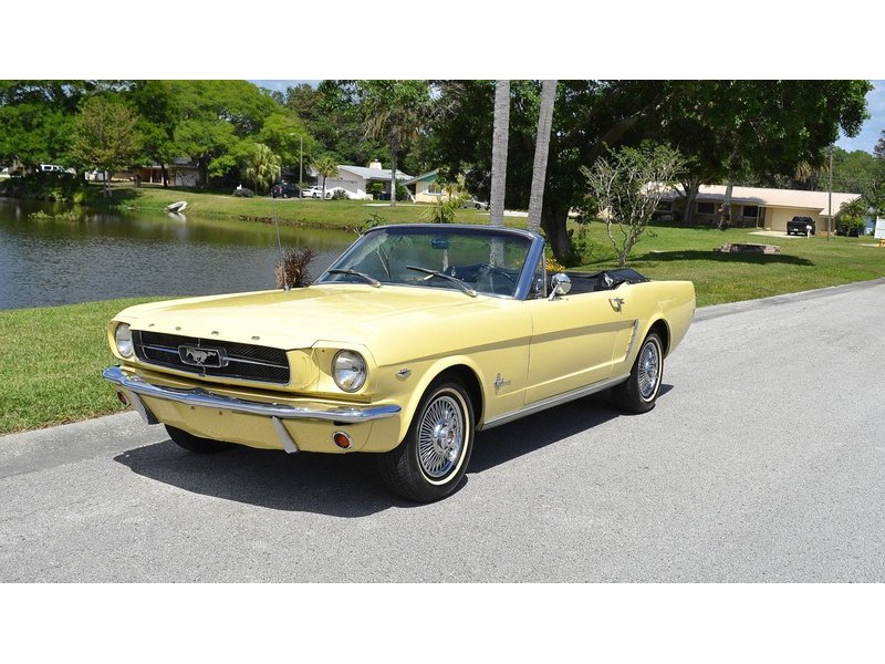 ford mustang convertible