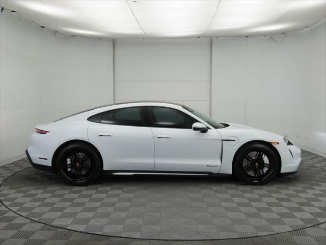 2022 porsche taycan