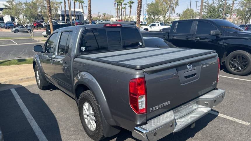 2017 nissan frontier sv