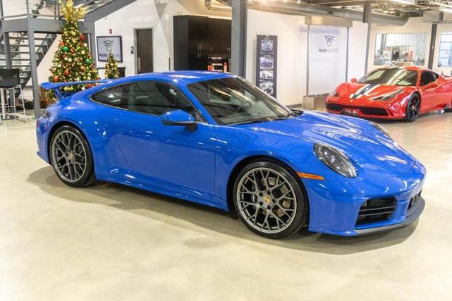 2025 porsche 911 carrera