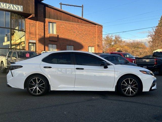 2021 toyota camry se nightshade