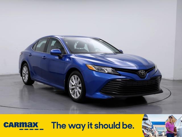 2020 toyota camry le