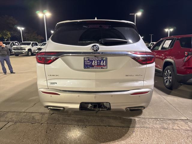 2018 buick enclave essence
