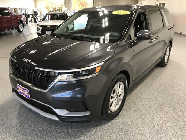 2023 kia carnival lx