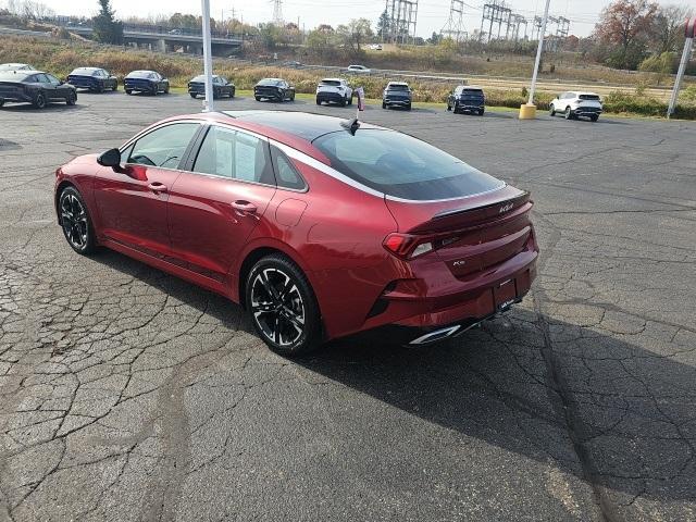 2022 kia k5 gt-line