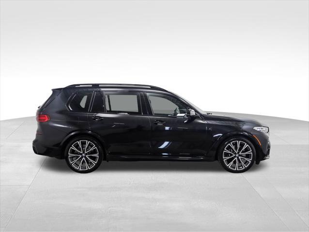 2022 bmw x7 m50i