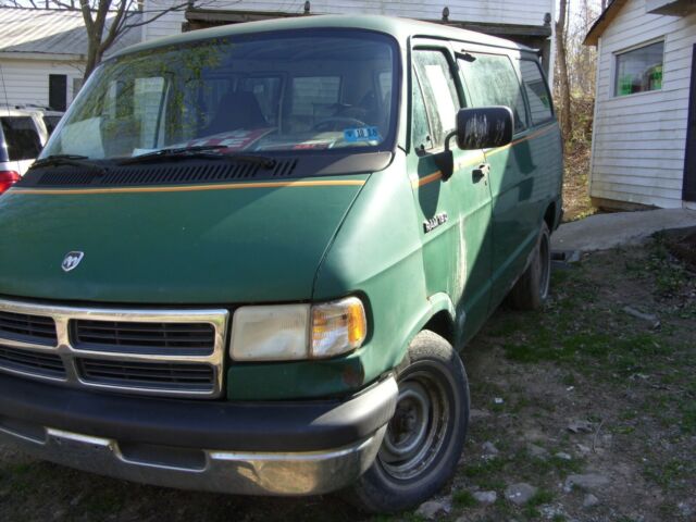 1994 dodge ram 150, window van