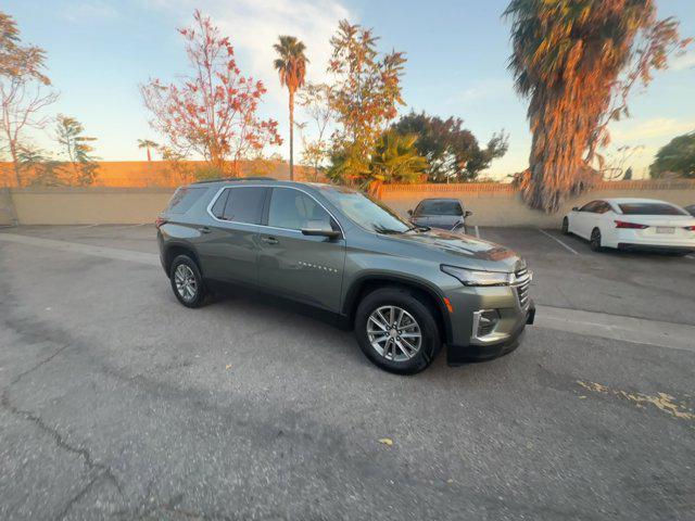 2023 chevrolet traverse lt cloth
