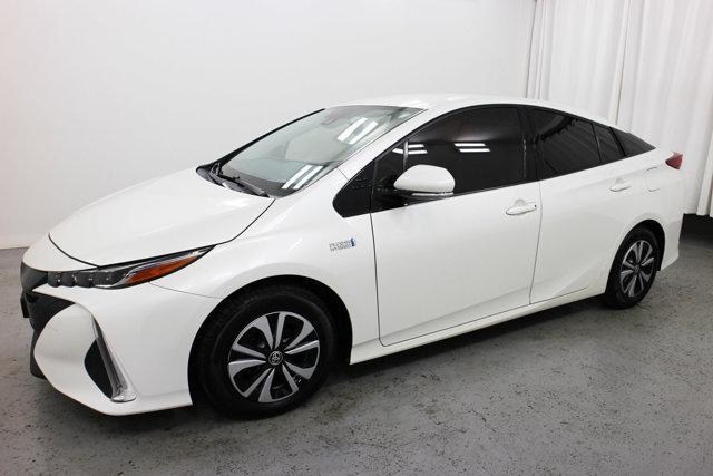2017 toyota prius prime plus