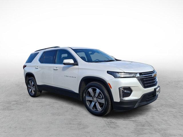 2022 chevrolet traverse lt leather