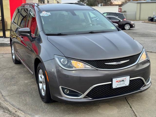 2017 chrysler pacifica touring-l