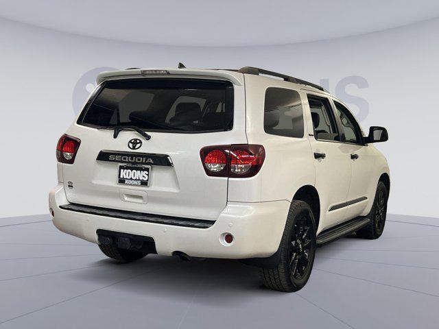 2021 toyota sequoia base