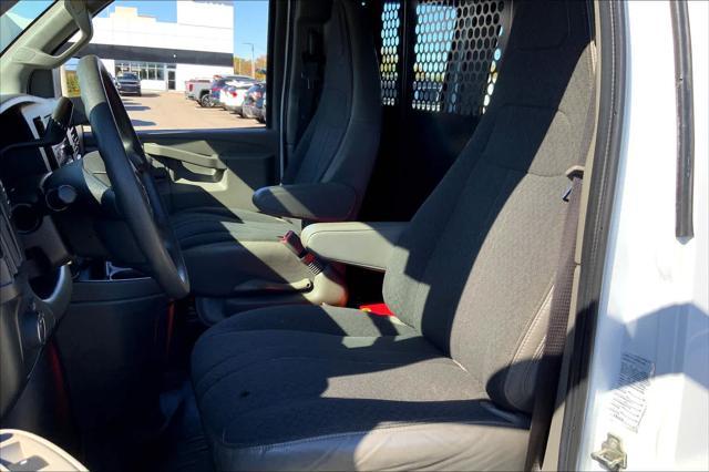 2022 gmc savana 2500 work van