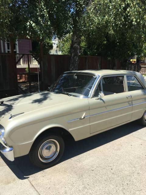 2-door sedan - 3 speed - gold
