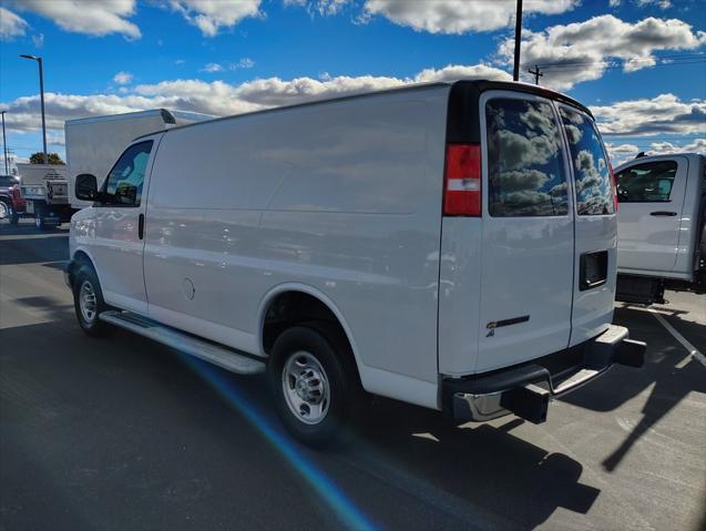 2022 chevrolet express 2500 rwd 2500 regular wheelbase wt