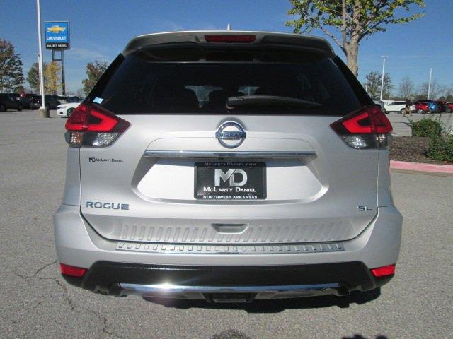 2017 nissan rogue sl