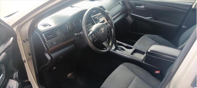 2016 toyota camry le