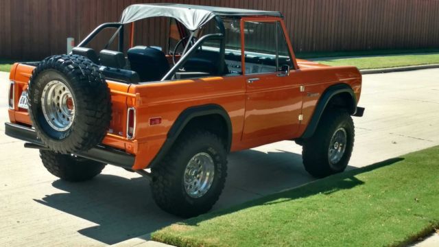 1971 ford bronco wagon