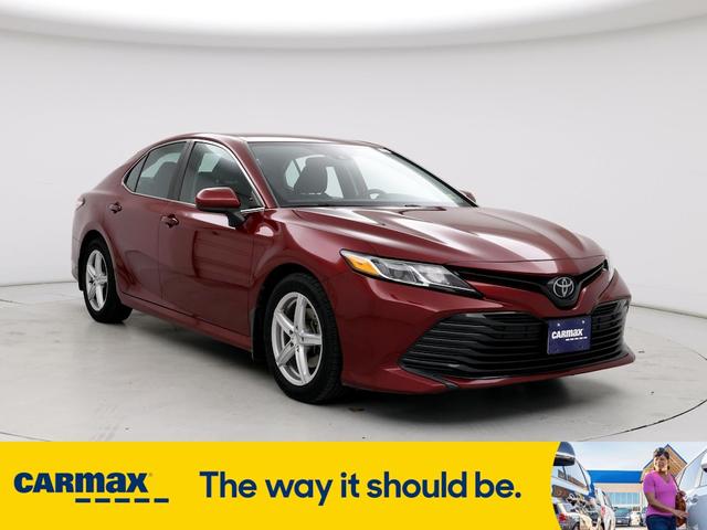 2020 toyota camry le