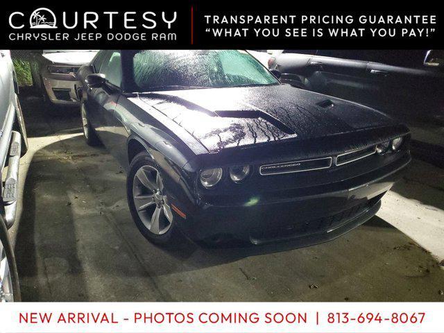 2020 dodge challenger sxt