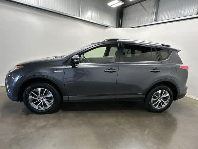2017 toyota rav4 hybrid se