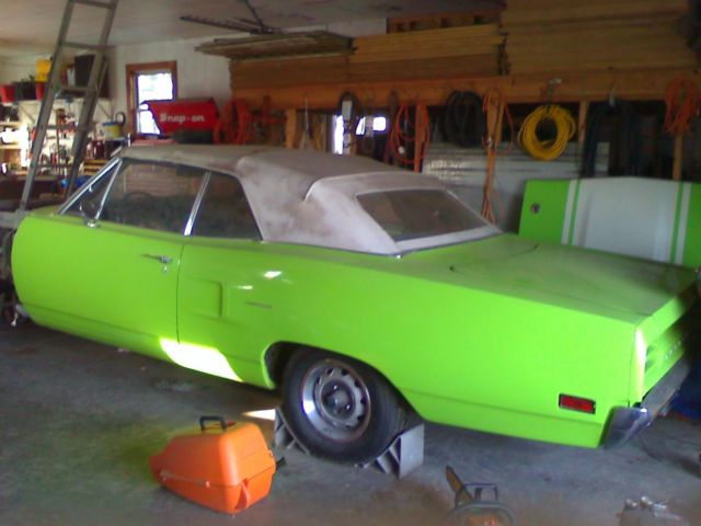 1970 plymouth road runner convertible-4 speed, fj5, limelight