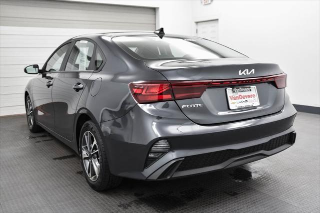 2022 kia forte lxs