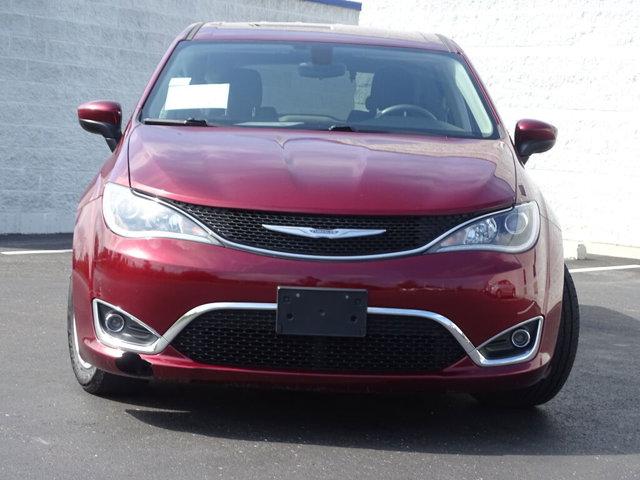 2017 chrysler pacifica touring plus
