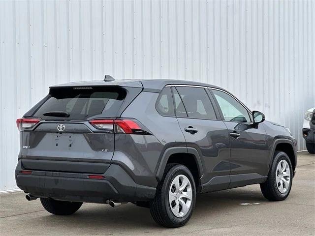 2023 toyota rav4 le