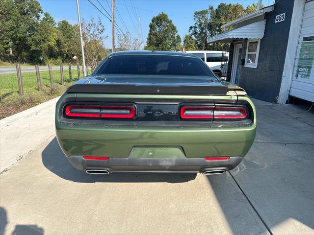 2020 dodge challenger sxt