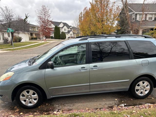 2006 toyota sienna ce