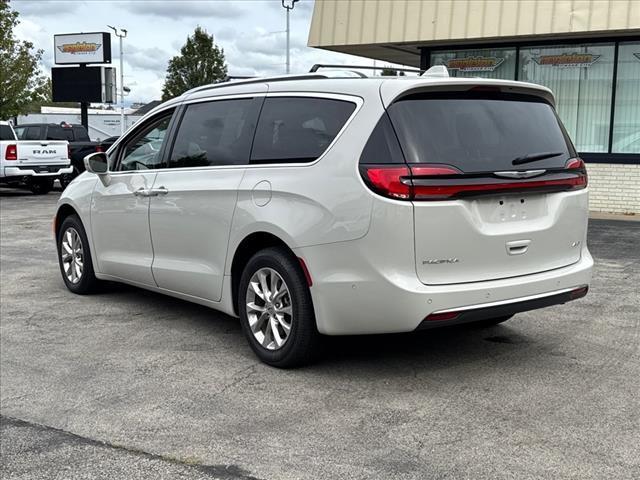 2021 chrysler pacifica touring l