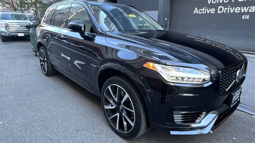 2023 volvo xc90 recharge t8 plus dark theme