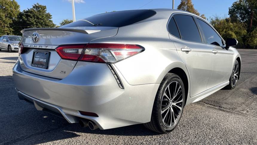 2018 toyota camry l