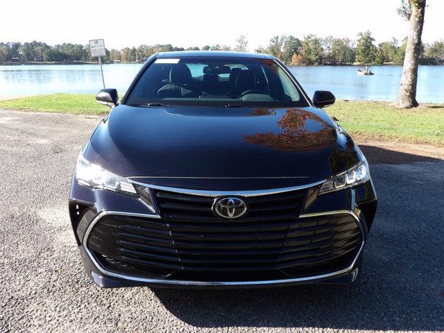 2022 toyota avalon xle