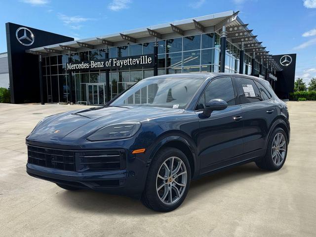 2024 porsche cayenne base