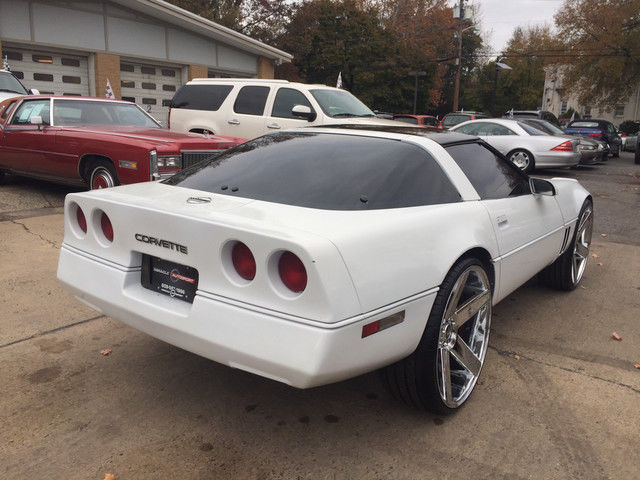 1984 chevrolet corvette 118000 miles coupe 5.7l 8-cyl engine manual