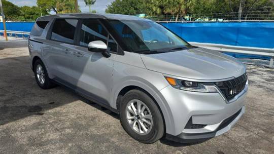 2022 kia carnival lx
