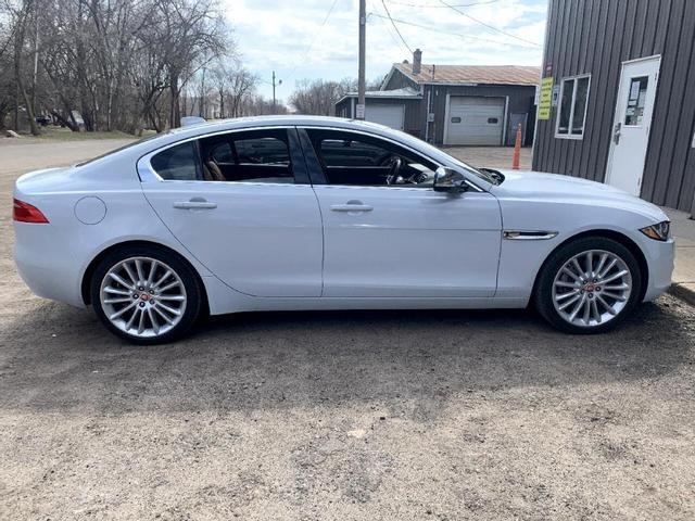 2018 jaguar xe in grey cloud island, minnesota