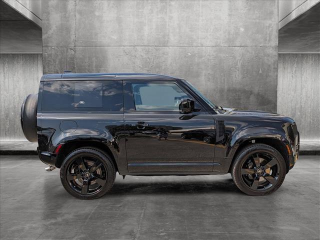 2024 land rover defender 90 p525 v8